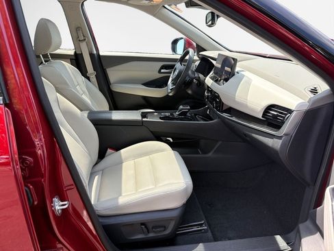 Used 2024 Nissan Rogue SL w/ SL Premium Package FWD image 26