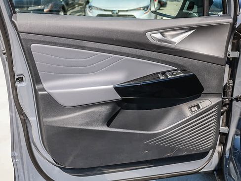 New 2025 Volkswagen ID.4 Pro S Plus image 23