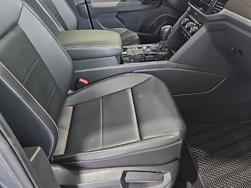 Used 2023 Volkswagen Atlas SE image 13