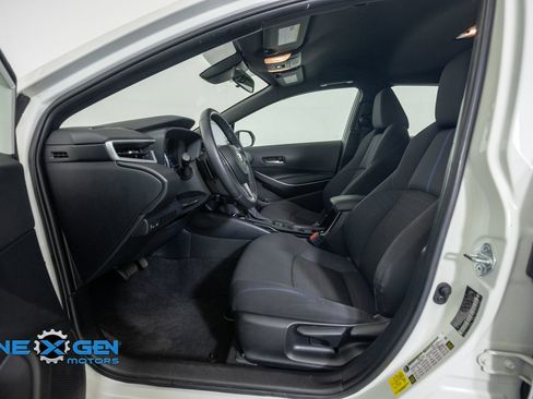 Used 2021 Toyota Corolla SE w/ Carpet Mat Package (TMS) FWD image 11