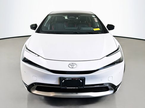 Used 2024 Toyota Prius Prime Premium w/ Advanced Technology Package FWD image 2
