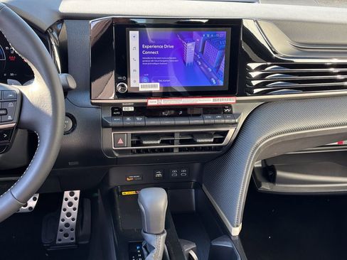 New 2026 Toyota Camry SE FWD image 16