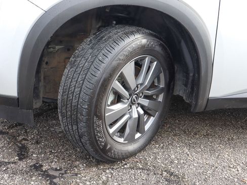 Used 2025 Nissan Pathfinder SV FWD image 17
