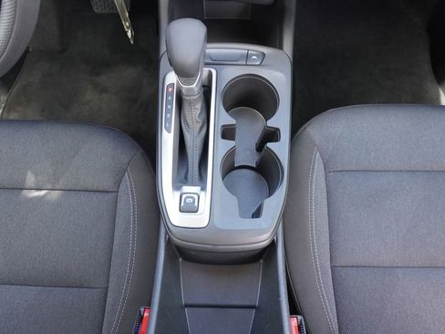 Used 2025 Chevrolet Trax LS w/ LS Convenience Package image 16