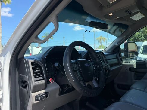 Used 2017 Ford F350 XL w/ Power Equipment Group AWD/4WD image 11