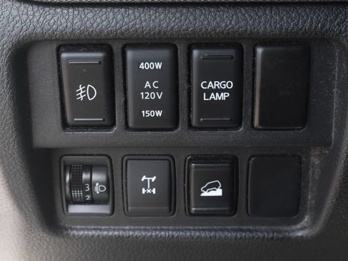 Used 2018 Nissan Titan PRO-4X AWD/4WD image 23