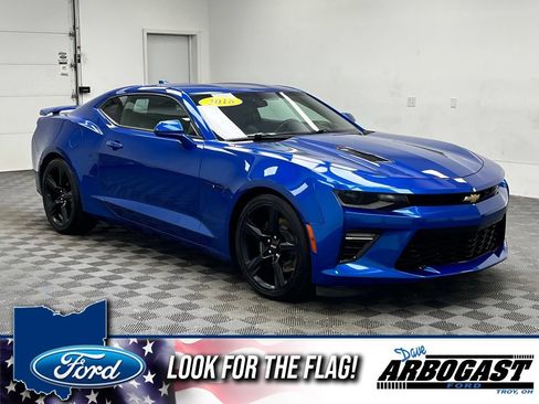 Used 2018 Chevrolet Camaro SS RWD image 1