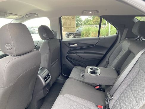 Used 2023 Chevrolet Equinox LT AWD/4WD image 17