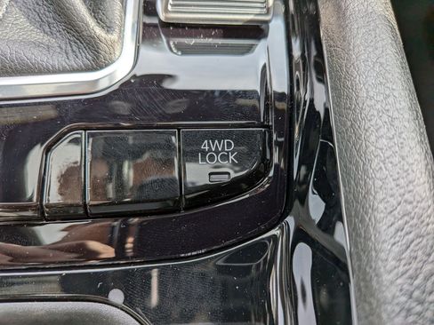 New 2026 Jeep Compass Limited w/ Sun, Sound & Navigation Group image 17