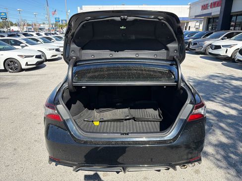 Used 2021 Toyota Camry SE image 23