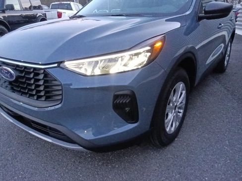 New 2026 Ford Escape Active w/ Tech Pack #1 FWD image 9