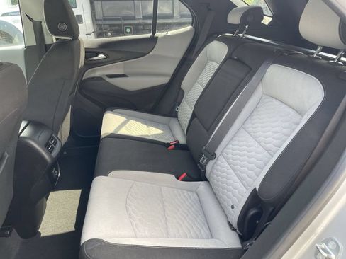 Used 2019 Chevrolet Equinox LT FWD image 8