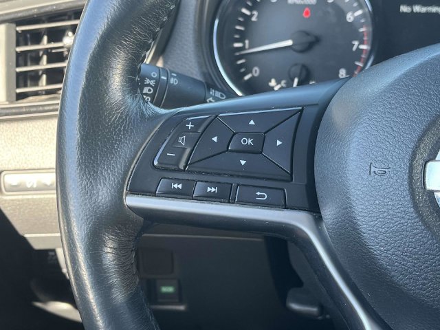 Used 2017 Nissan Rogue SL w/ SL Premium Package FWD image 28