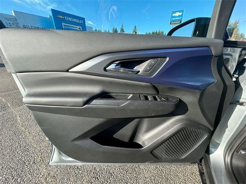 New 2026 Chevrolet Equinox EV LT image 21