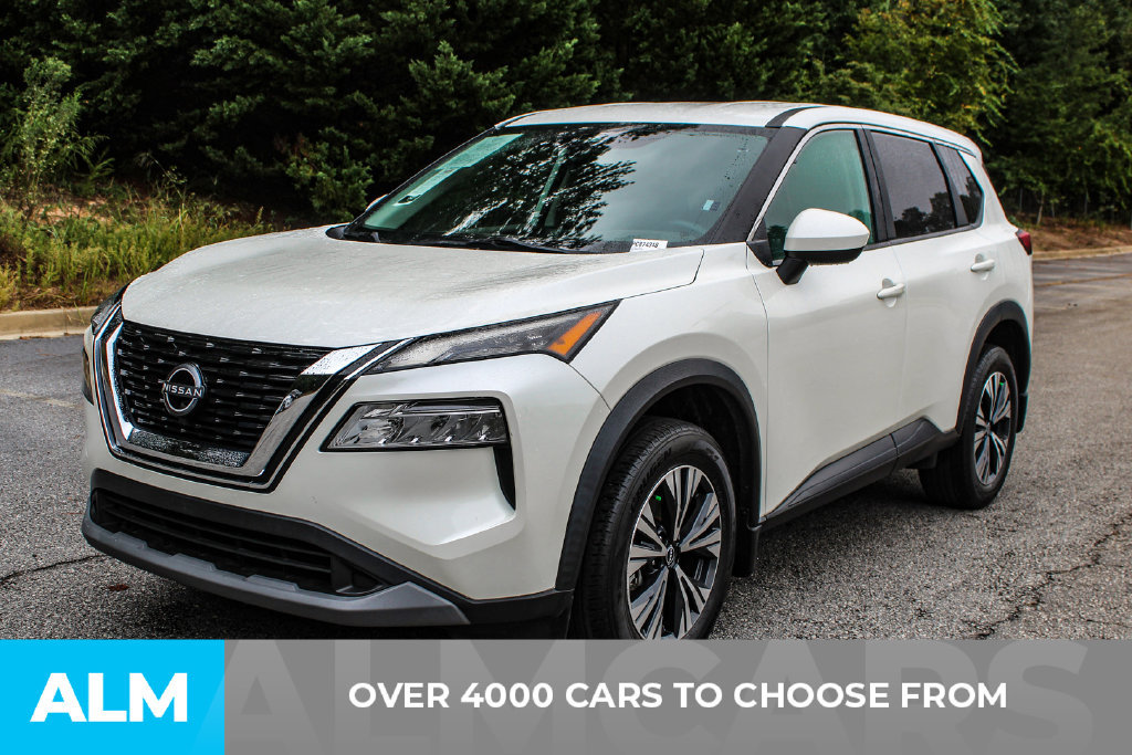Used 2023 Nissan Rogue SV FWD image 2
