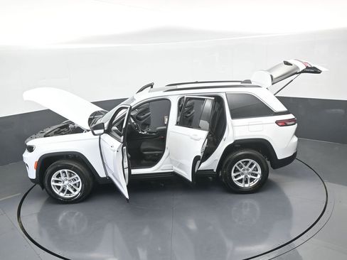 New 2025 Jeep Grand Cherokee Laredo RWD image 64