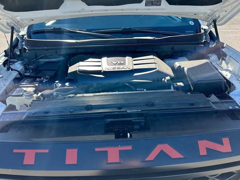 Used 2023 Nissan Titan PRO-4X w/ Pro-4x Convenience Package image 31