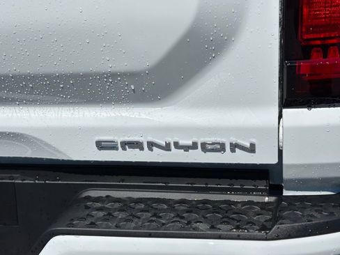 New 2026 GMC Canyon Denali AWD/4WD image 39