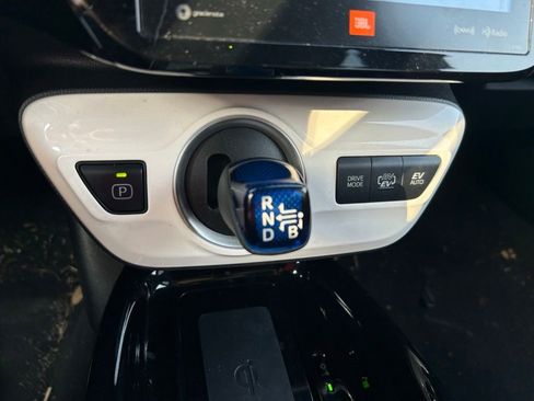 Used 2019 Toyota Prius Prime Advanced FWD image 28