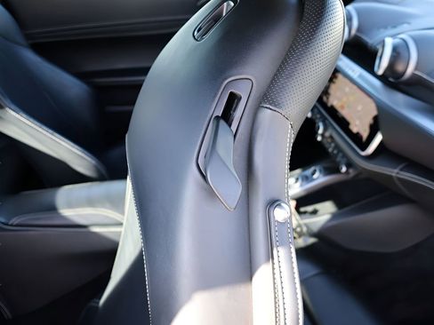 Used 2020 Ferrari Portofino RWD image 18