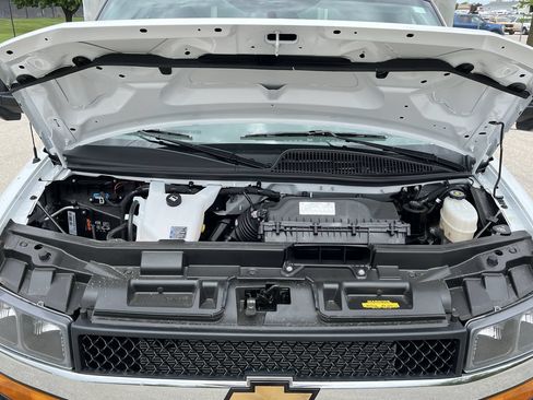 New 2026 Chevrolet Express 3500 w/ Power Convenience Package RWD image 19