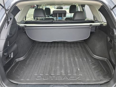 Used 2015 Subaru Outback 3.6R Limited image 17