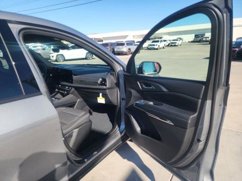 New 2026 Chevrolet Traverse LT w/ Midnight/Sport Edition image 28