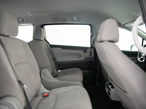 Used 2018 Honda Odyssey LX image 36