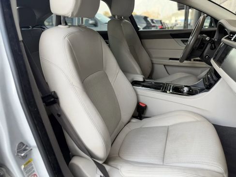 Used 2016 Jaguar XF Prestige image 18