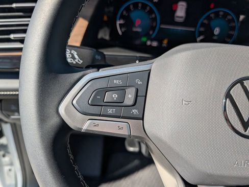 New 2026 Volkswagen Atlas SE image 16