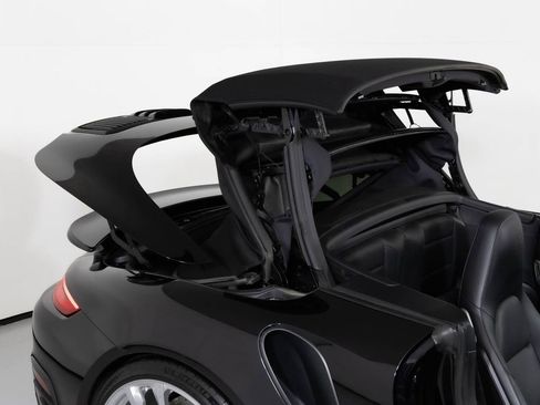 Used 2019 Porsche 911 Turbo image 17