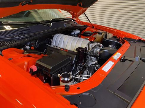 Used 2009 Dodge Challenger SRT8 w/ SRT Option Group II image 34