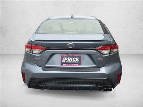 Used 2020 Toyota Corolla SE w/ SE Premium Package image 6