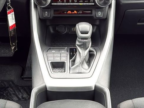 Certified 2025 Toyota RAV4 LE image 25