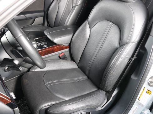Used 2013 Audi A8 L 4.0T w/ Comfort Pkg image 35