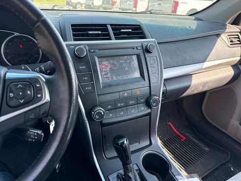 Used 2016 Toyota Camry SE w/ Four Season Floor Mat Package image 25