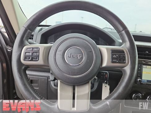 Used 2012 Jeep Liberty Limited Jet w/ Comfort/Convenience Group AWD/4WD image 11