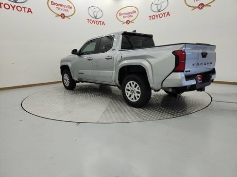 Used 2026 Toyota Tacoma SR5 AWD/4WD image 6