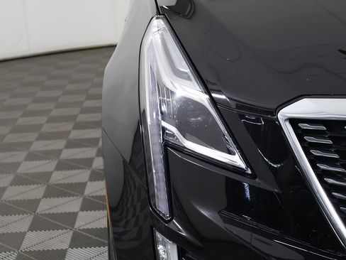 Used 2023 Cadillac XT5 Premium Luxury image 16