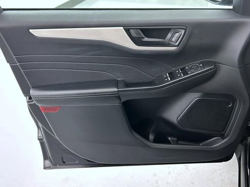 Used 2022 Ford Escape SE w/ Convenience Package image 9