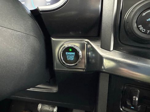 Used 2022 Ford F150 Lariat w/ Max Trailer Tow Package image 23