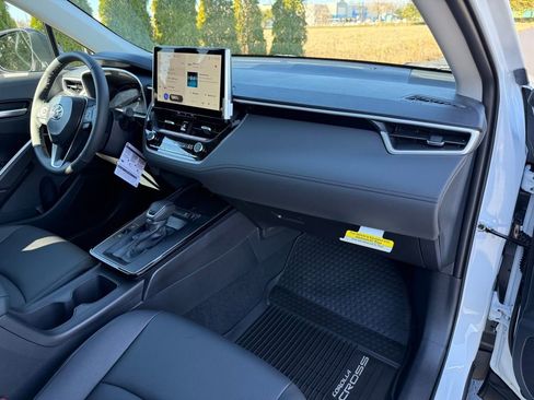 New 2026 Toyota Corolla Cross XLE image 43