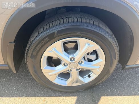 Certified 2025 Honda HR-V LX image 12