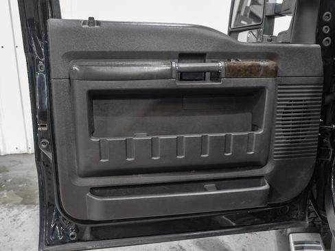 Used 2016 Ford F350 Platinum AWD/4WD image 39