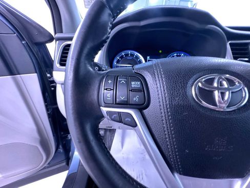 Used 2018 Toyota Highlander XLE w/ Protection Package #3 AWD/4WD image 20