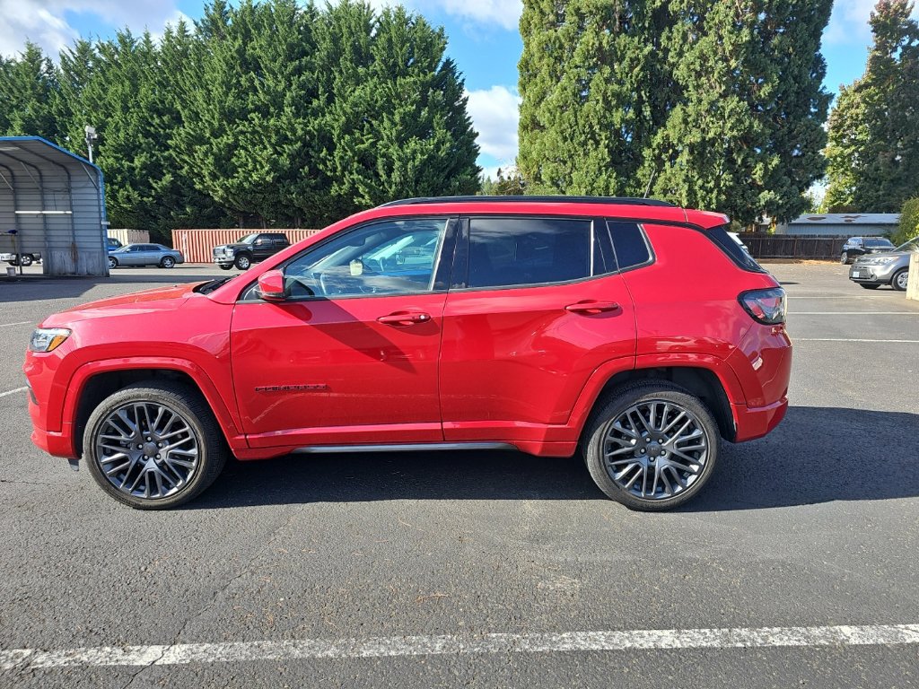 Used 2022 Jeep Compass Limited w/ (RED) Package AWD/4WD image 3