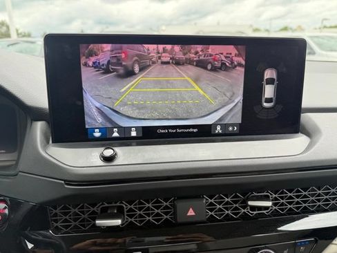 Used 2024 Honda Accord Touring image 9
