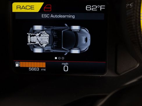 Used 2022 Ferrari F8 Tributo image 37