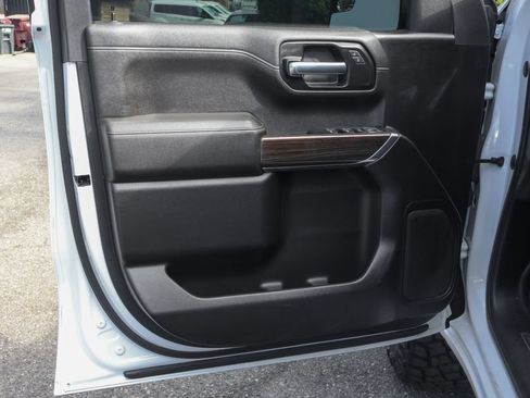 Used 2022 Chevrolet Silverado 1500 LT Trail Boss w/ Bed Protection Package AWD/4WD image 19