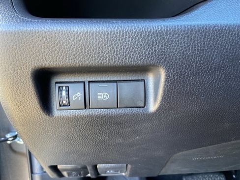 Used 2021 Toyota RAV4 LE image 42